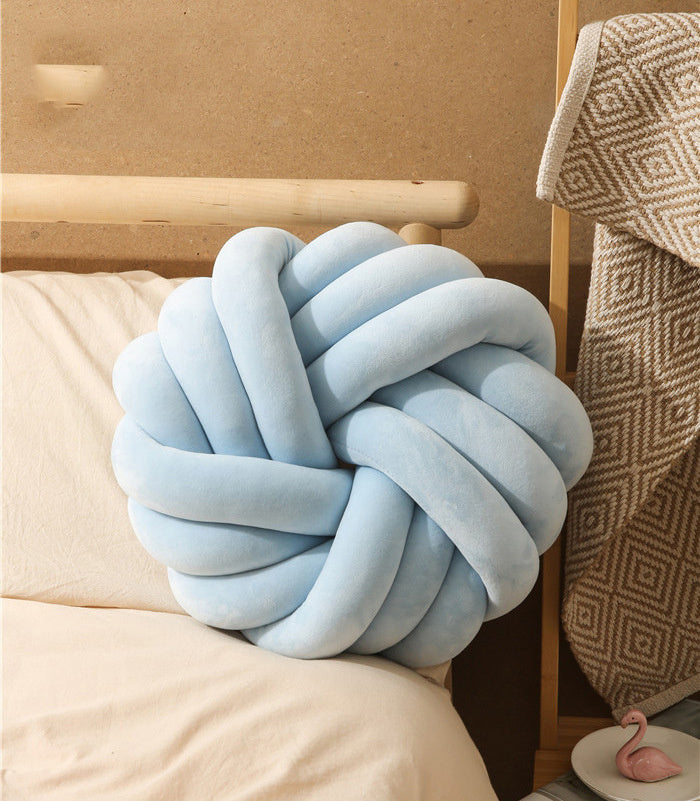 Knotted Cushion