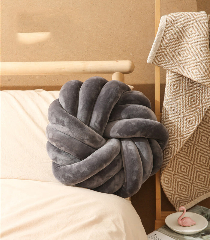 Knotted Cushion