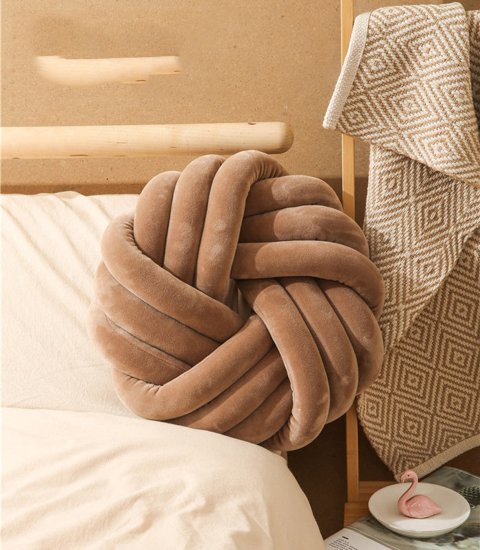 Knotted Cushion