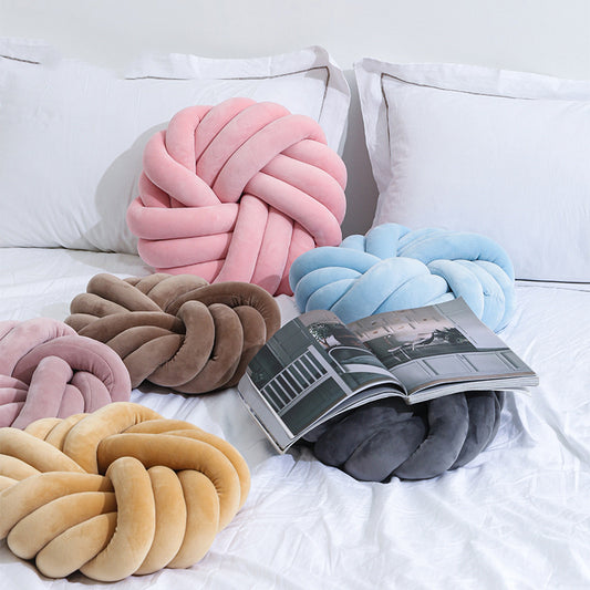 Knotted Cushion